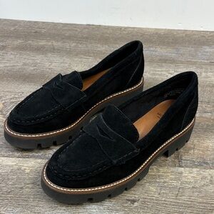 White Mountain Black Suede Lug Sole Loafers – Women’s 6